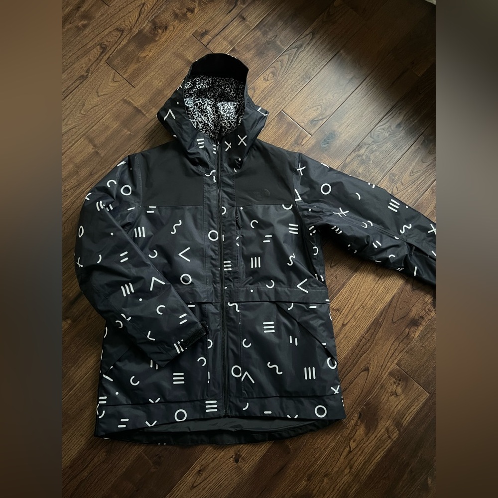 The North Face Women’s Morse Code Ski Jacket Size XL
